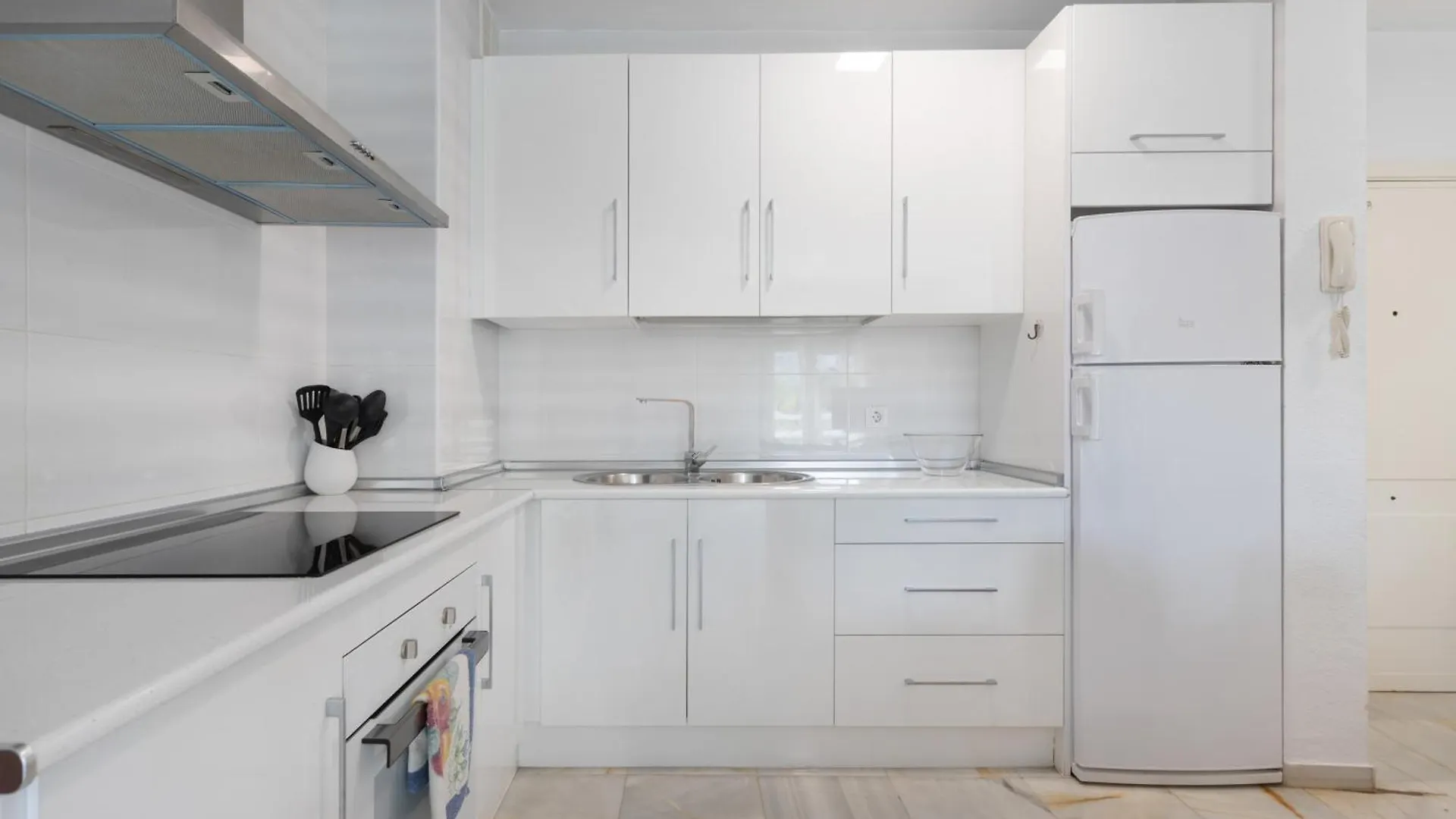 Apartamento Junto Al Mar Costa Lago Torremolinos 0*,  Spain