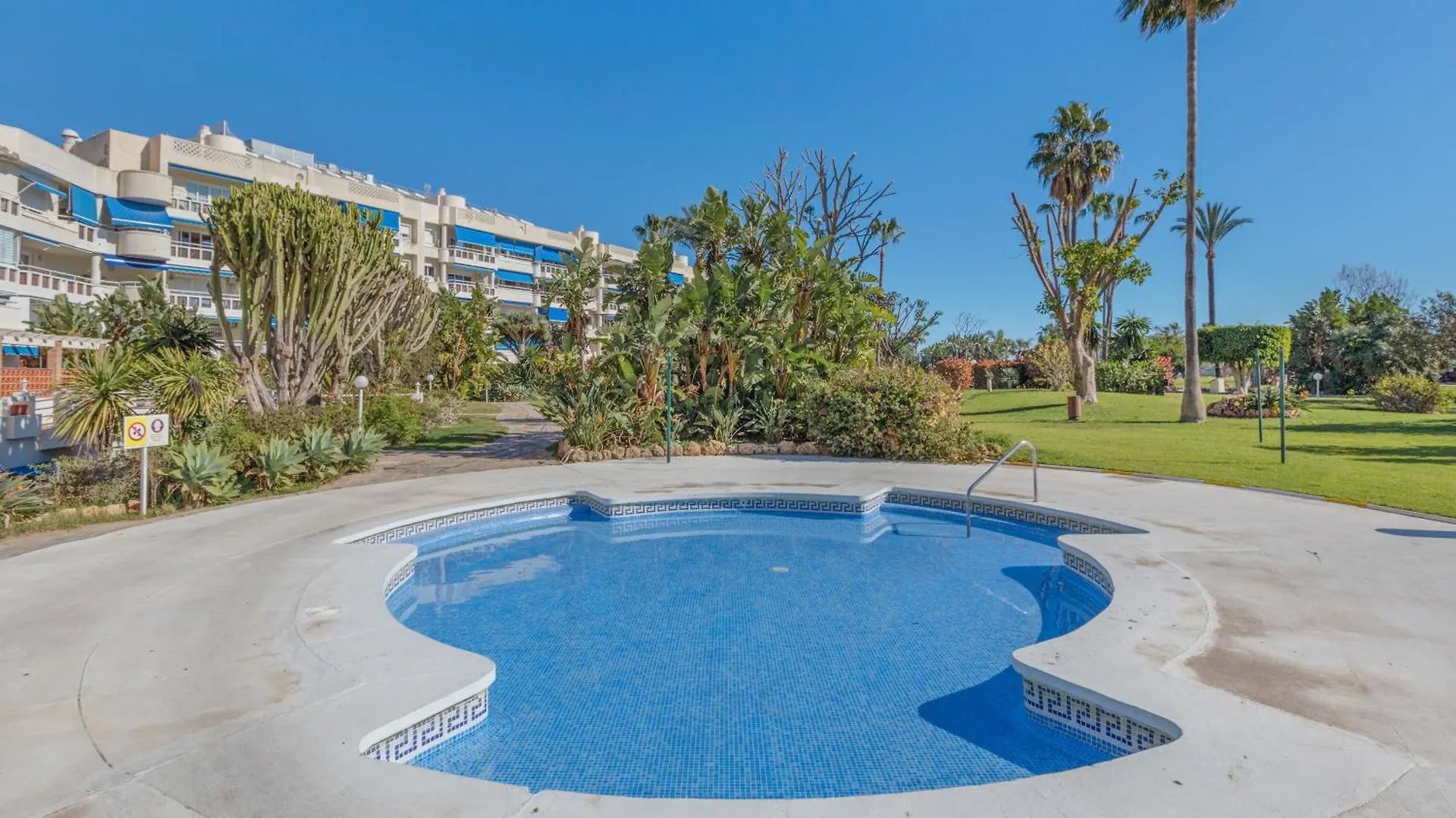Apartment Apartamento Junto Al Mar Costa Lago Torremolinos Spain